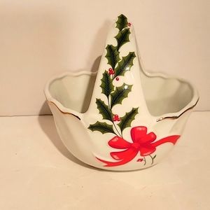 Porcelain Ceramic  Christmas Decor Basket With Handle